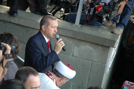 Erdoğan Teyzesi Meliha Er'in Rize'deki Cenaze Törenine Katıldı 95