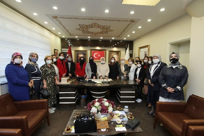 AK Parti Genel Merkez Kadın Kolları Başkanı Keşir, Rize'ye Geldi 14