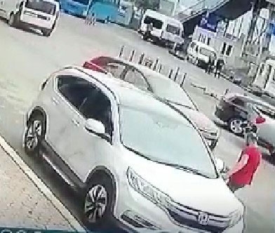 Rize'de cinayet anı güvenlik kameralarına böyle yansıdı 4