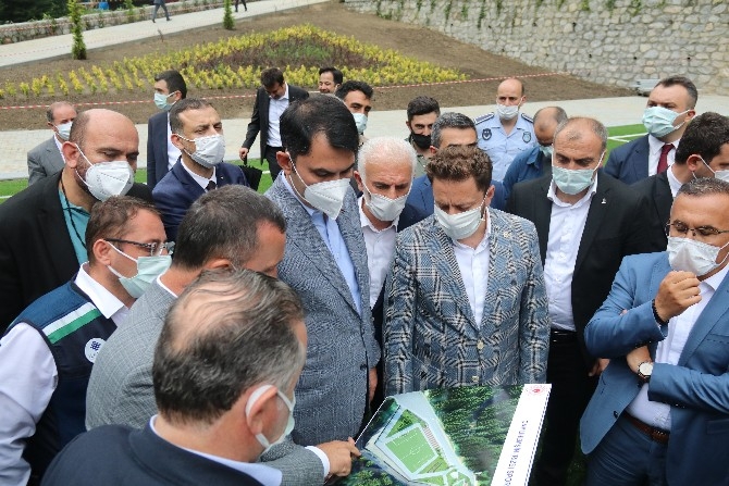 Çevre ve Şehircilik Bakanı Murat Kurum, Ayder yaylasında incelemede 24
