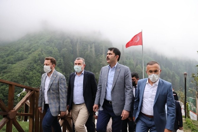 Çevre ve Şehircilik Bakanı Murat Kurum, Ayder yaylasında incelemede 29