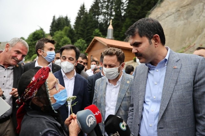 Çevre ve Şehircilik Bakanı Murat Kurum, Ayder yaylasında incelemede 31
