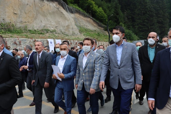 Çevre ve Şehircilik Bakanı Murat Kurum, Ayder yaylasında incelemede 7