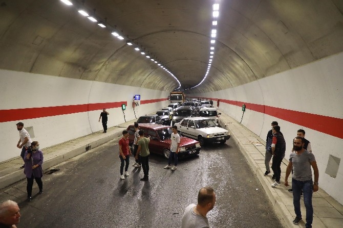 Salarha Tüneli'nin tamamlanmasını horonla kutladılar 2