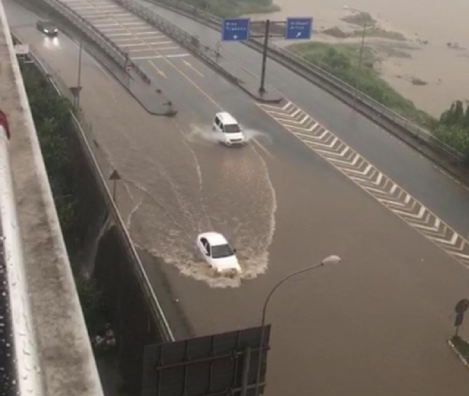 Rize'de Sağanak Yağış Hasara Yol Açtı 6