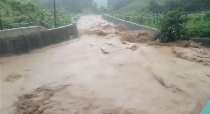 Rize'de Sağanak Yağış Hasara Yol Açtı 9