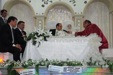 Hanife ile Mikail Mutluluğa İmza Attılar 2