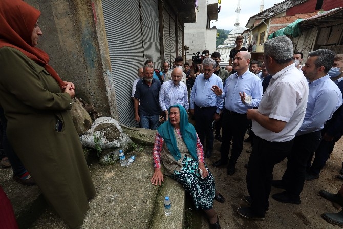 Bakan Soylu ve Karaismailoğlu, Rize'de sel ve heyelan bölgelerinde  2