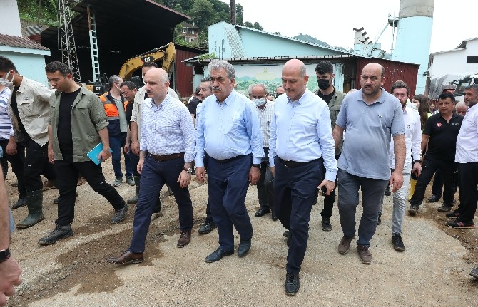 Bakan Soylu ve Karaismailoğlu, Rize'de sel ve heyelan bölgelerinde  6