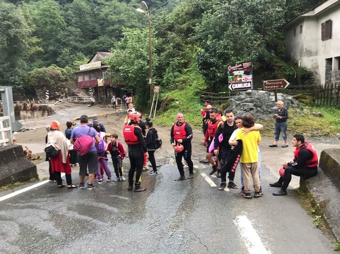 Mahsur kalan 18 kişi Rize AKUT ekiplerince kurtarıldı 18