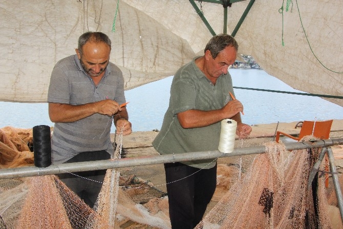 Rizeli balıkçılar av yasaklarının kalkacağı günü bekliyor 9