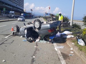 Rize'de otomobil ile minibüs çarpıştı: 10 yaralı