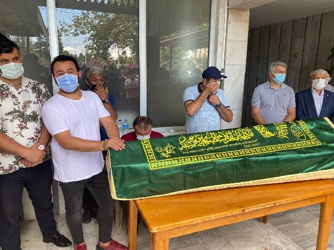 Cimilli İbo İçin Rize Sahil Camiinde Cenaze Namazı Kılındı 12