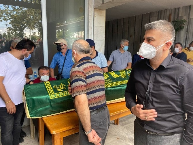 Cimilli İbo İçin Rize Sahil Camiinde Cenaze Namazı Kılındı 18