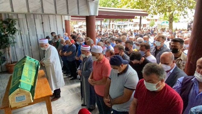 Cimilli İbo İçin Rize Sahil Camiinde Cenaze Namazı Kılındı 19