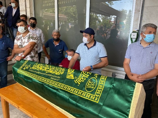Cimilli İbo İçin Rize Sahil Camiinde Cenaze Namazı Kılındı 2