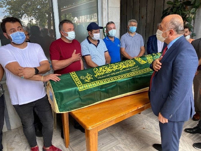Cimilli İbo İçin Rize Sahil Camiinde Cenaze Namazı Kılındı 20