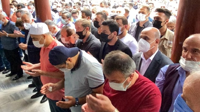 Cimilli İbo İçin Rize Sahil Camiinde Cenaze Namazı Kılındı 28