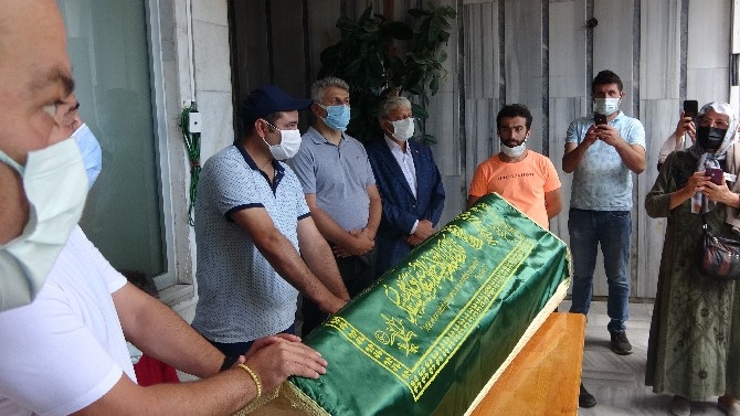 Cimilli İbo İçin Rize Sahil Camiinde Cenaze Namazı Kılındı 45