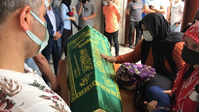 Cimilli İbo İçin Rize Sahil Camiinde Cenaze Namazı Kılındı 59