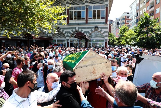 Cimilli İbo İçin Rize Sahil Camiinde Cenaze Namazı Kılındı 66