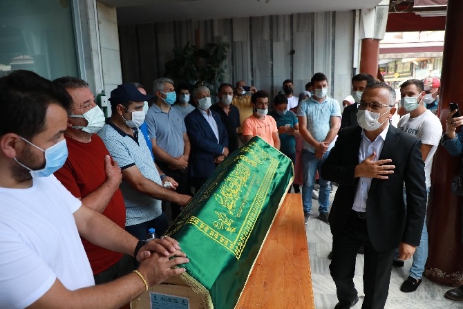Cimilli İbo İçin Rize Sahil Camiinde Cenaze Namazı Kılındı 72
