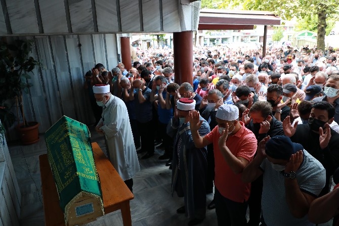Cimilli İbo İçin Rize Sahil Camiinde Cenaze Namazı Kılındı 73