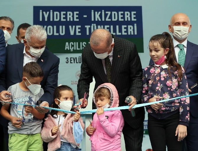 Cumhurbaşkanı Erdoğan İyidere-İkizdere Yolu ve Tünelleri Açılışını Gerçe 47