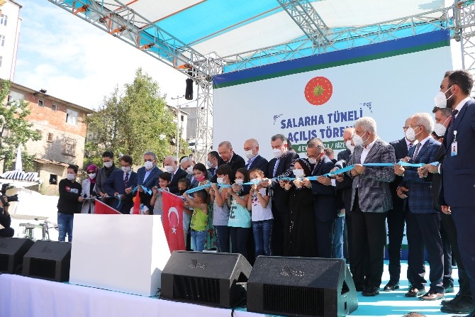 Cumhurbaşkanı Erdoğan Salarha Tüneli'nin Açılışını Gerçekleştirdi 14