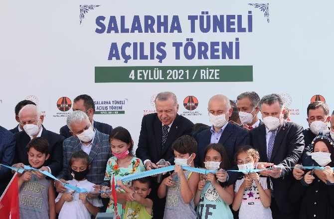 Cumhurbaşkanı Erdoğan Salarha Tüneli'nin Açılışını Gerçekleştirdi 30