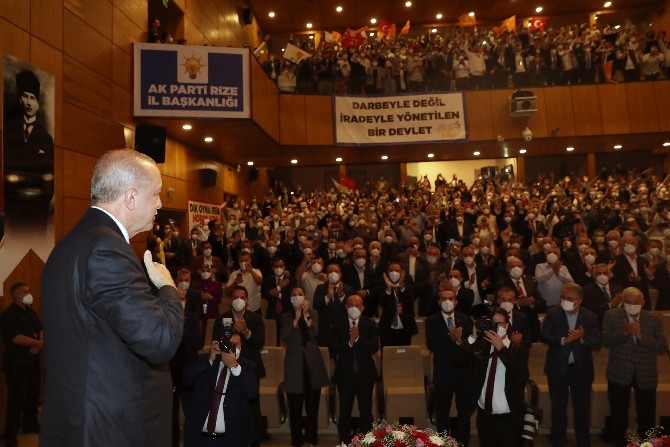 Cumhurbaşkanı Erdoğan Rize'de AK Parti Danışma Meclis Toplantısında 3