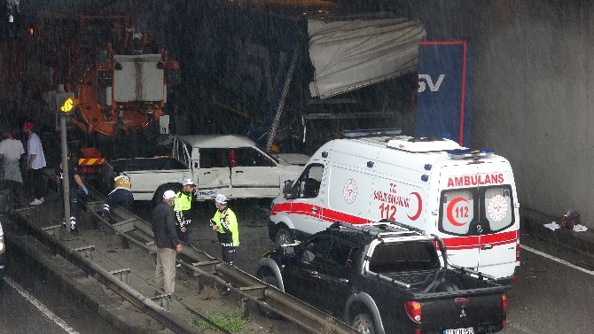 Trabzon’da 7 araçlı zincirleme trafik kazası: 3 yaralı 10