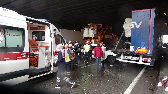 Trabzon’da 7 araçlı zincirleme trafik kazası: 3 yaralı 12