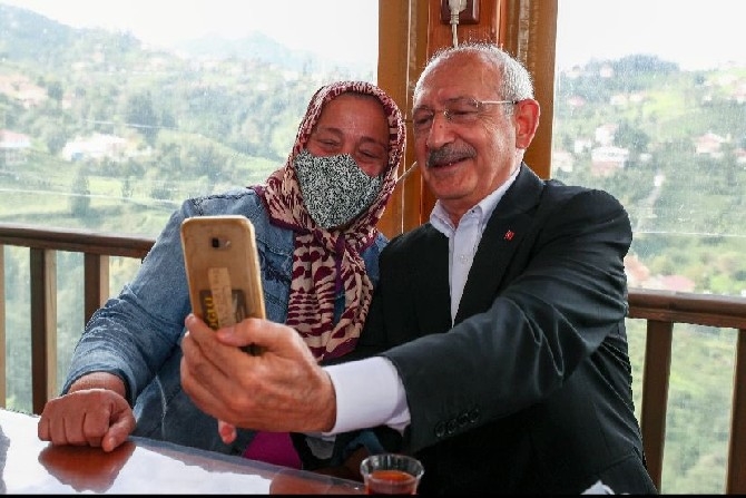 CHP Genel Başkanı Kemal Kılıçdaroğlu, Rize'de çay üreticileriyle bu 11