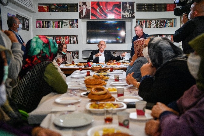 CHP Genel Başkanı Kemal Kılıçdaroğlu, Rize'de çay üreticileriyle bu 13