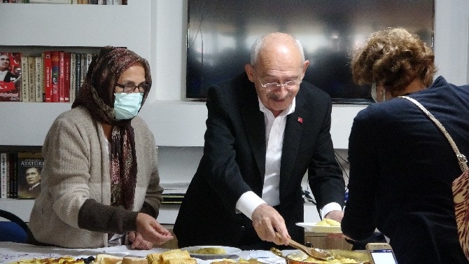 CHP Genel Başkanı Kemal Kılıçdaroğlu, Rize'de çay üreticileriyle bu 17