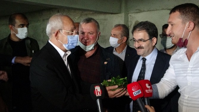 CHP Genel Başkanı Kemal Kılıçdaroğlu, Rize'de çay üreticileriyle bu 18