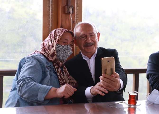 CHP Genel Başkanı Kemal Kılıçdaroğlu, Rize'de çay üreticileriyle bu 4