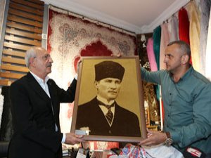 CHP Genel Başkanı Kılıçdaroğlu, Rize'de esnafı ziyaret etti