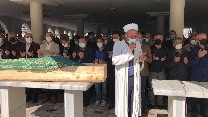 Rize'de çay fabrikasındaki patlamada ölen kişinin cenazesi defnedil 9
