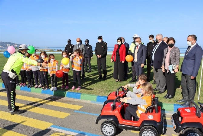 Rize'de “Çocuklar İçin Güvenli Trafik” Eğitimi Açılış Programı 11
