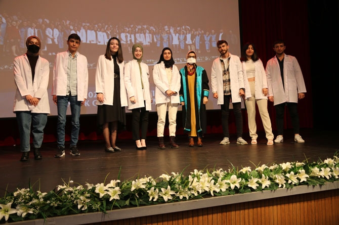 RTEÜ Diş Hekimliği Fakültesi Öğrencileri Önlüklerini Giydi 13