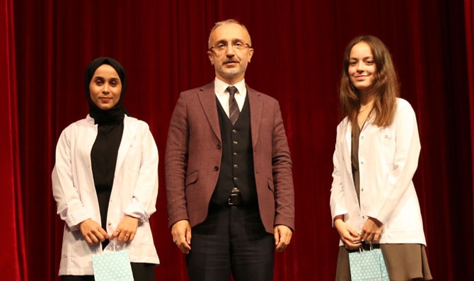 RTEÜ Diş Hekimliği Fakültesi Öğrencileri Önlüklerini Giydi 8