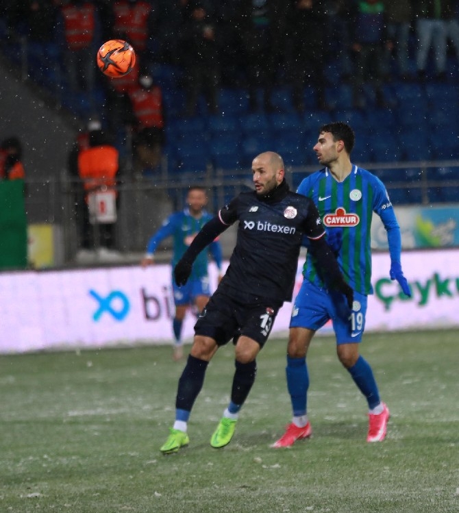 Çaykur Rizespor – Antalyaspor Maçı Ertelendi 12