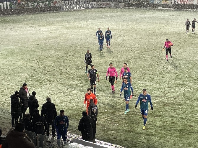 Çaykur Rizespor – Antalyaspor Maçı Ertelendi 23