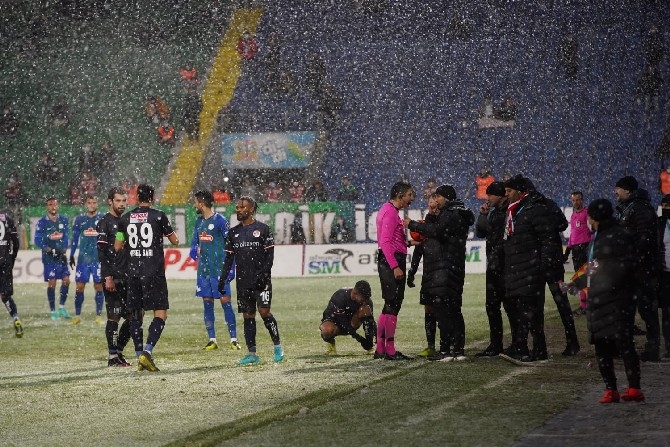 Çaykur Rizespor – Antalyaspor Maçı Ertelendi 3