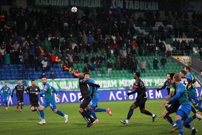 Çaykur Rizespor - Fraport TAV Antalyaspor maçından kareler 11