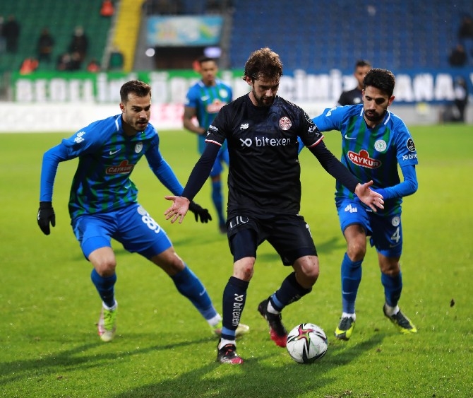 Çaykur Rizespor - Fraport TAV Antalyaspor maçından kareler 19