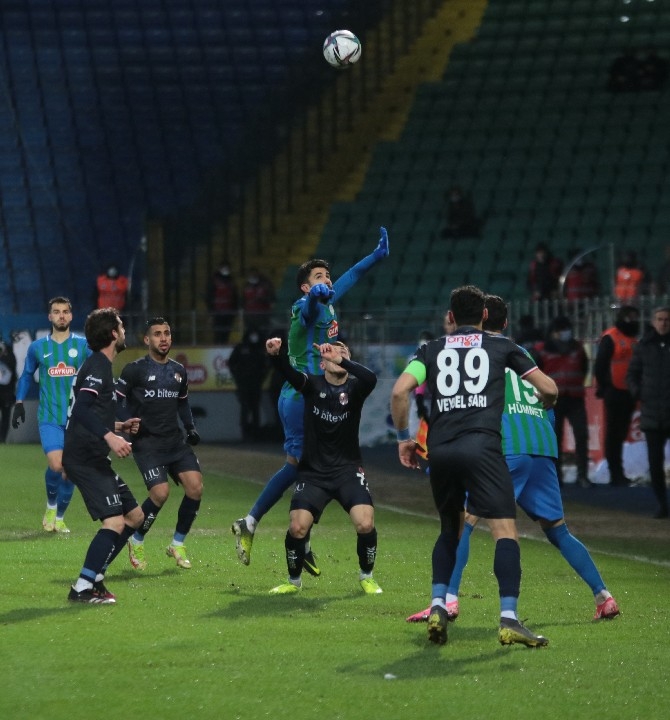 Çaykur Rizespor - Fraport TAV Antalyaspor maçından kareler 35