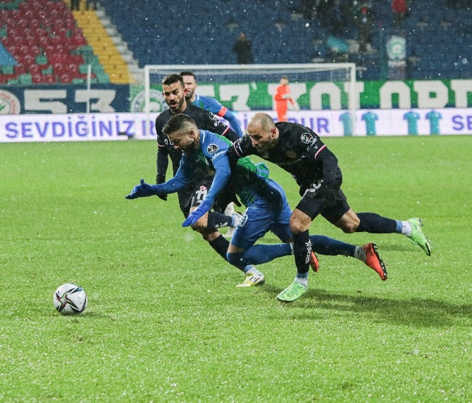 Çaykur Rizespor - Fraport TAV Antalyaspor maçından kareler 43